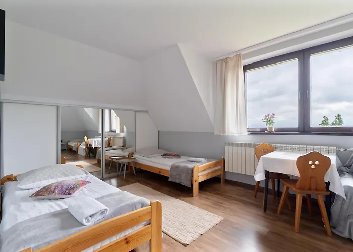 Dom Na Turystycznej Maison d'hôtes Pyzowka